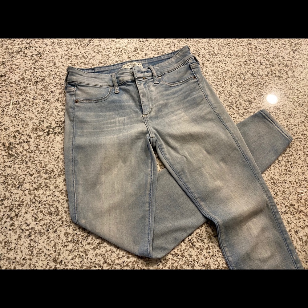 Abercrombie & Fitch Women’s Stretch Jean